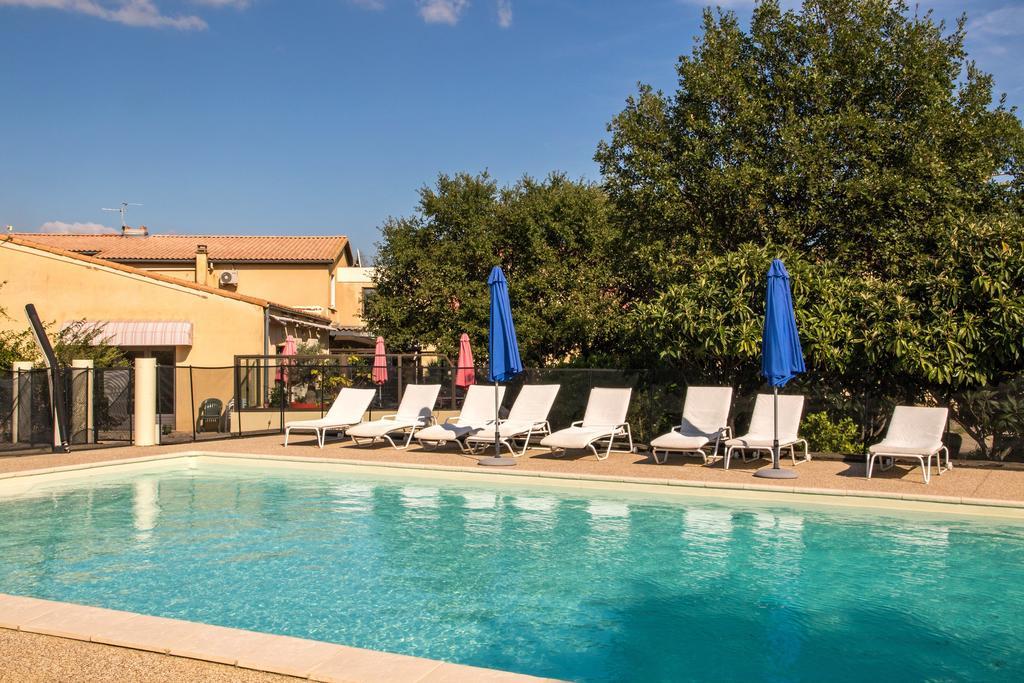 Hotel Les Persedes Lavilledieu  Buitenkant foto
